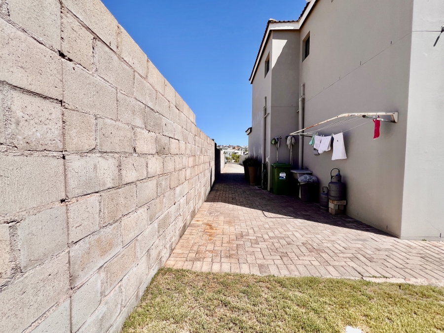 3 Bedroom Property for Sale in Myburgh Park Western Cape